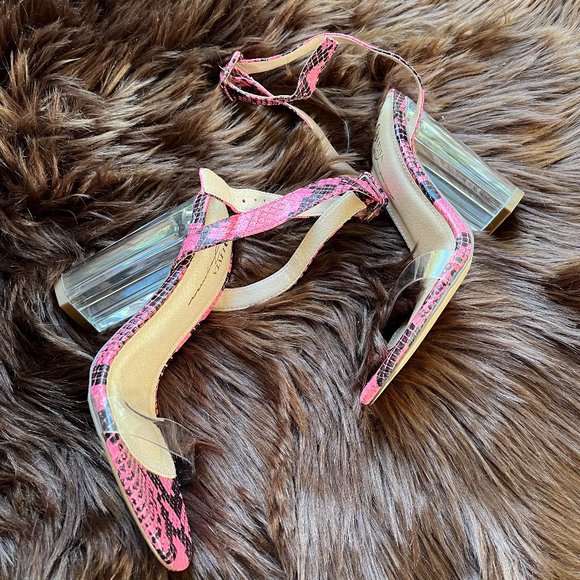 Olivia Ferragamo Snakeskin Heels - Picture 1 of 8